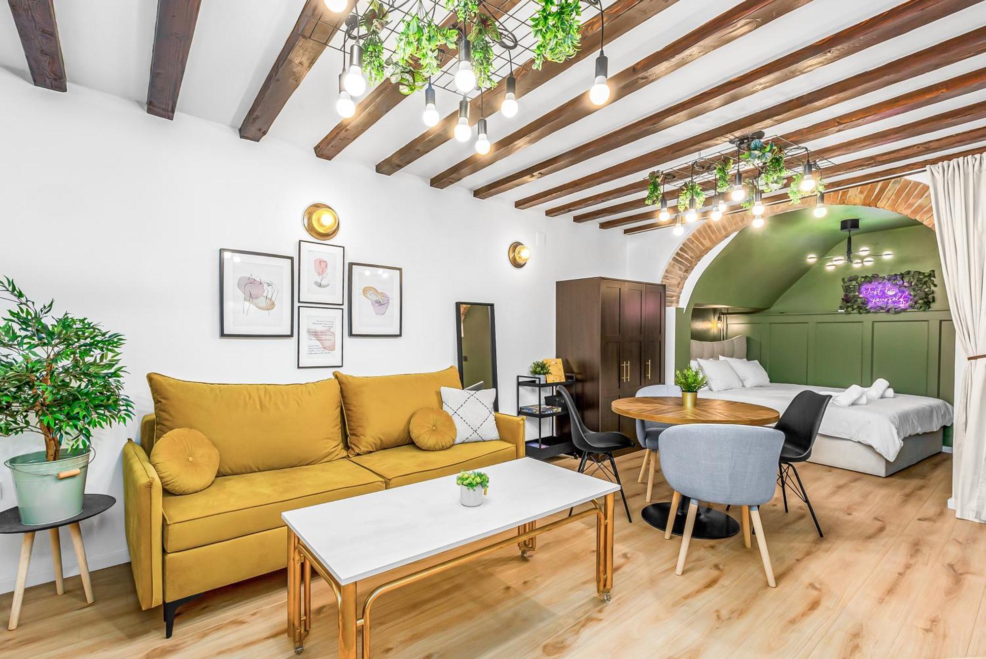 La Bestia Deluxe Studio Apartment ロヴィニ エクステリア 写真